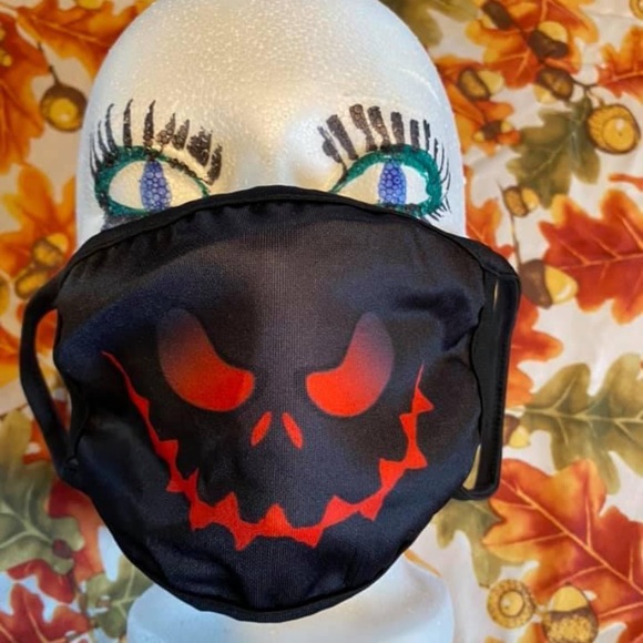 Fabulous Halloween 🎃 masks - Picture 3 of 8